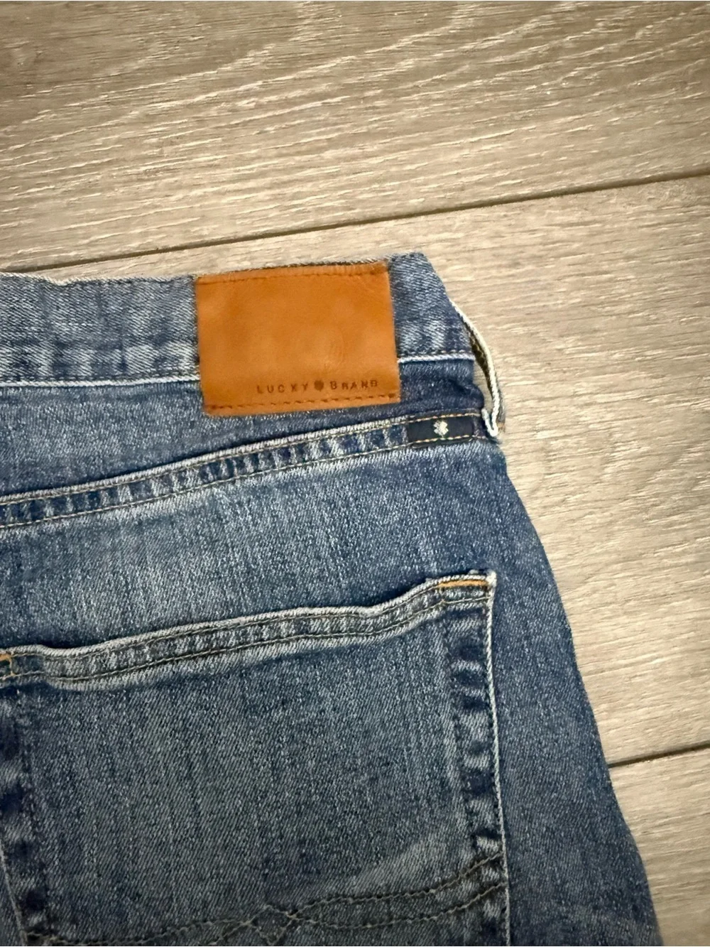 Lucky Brand distressed men’s